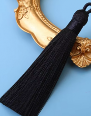 Chwost wiskozowy 8cm czarny 1szt.