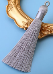 Chwost wiskozowy 8cm popielaty 1szt.