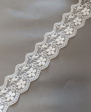 Bawełniany haft na tiulu ecru 5cm/0,5m.