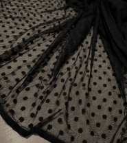 Bawełniany haft na tiulu czarny 130cm/0,5m.