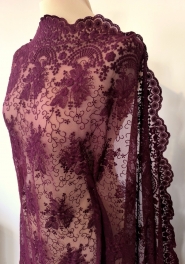 Bawełniany haft na tiulu burgund (bordo) 130cm/0,5m.