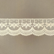 Bawełniany haft na tiulu beżowy 7,5cm/0,5m.