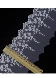 Bawełniany haft na tiulu BIAŁY 11cm/0,5m.
